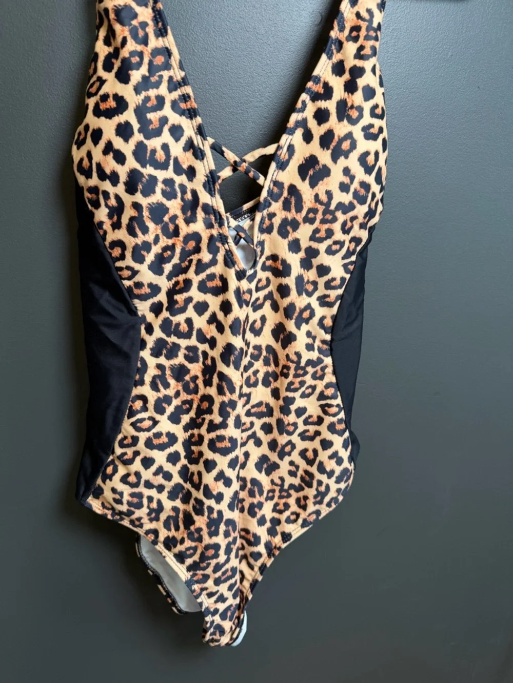 N/A stylish leopard